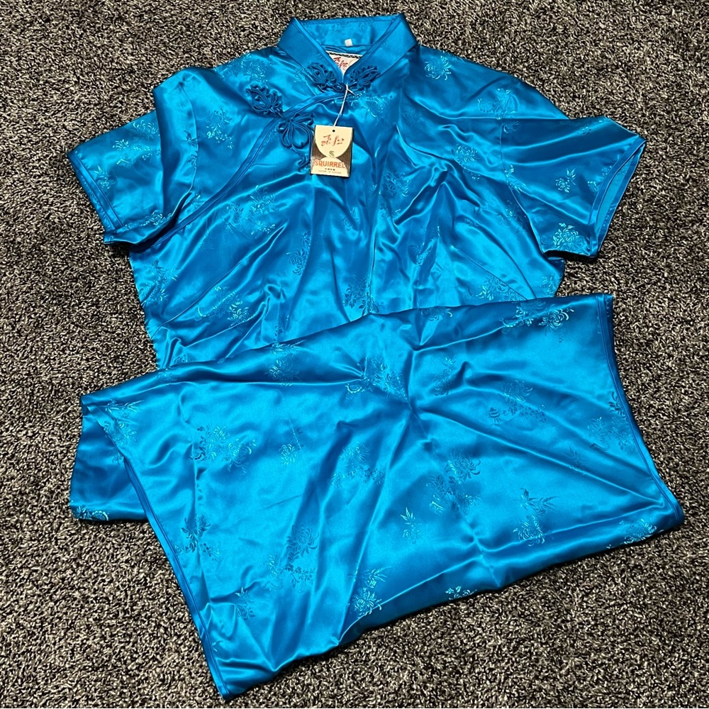 NWT Short-Sleeved Blue Chinese Qipao